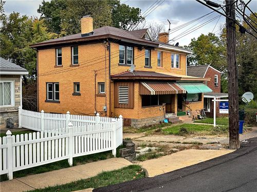 650 Tarragonna St, Pittsburgh, PA, 15210-3227 | Card Image