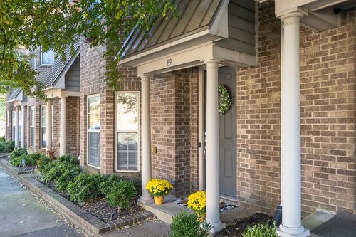 89 W Carolina Ave, Memphis, TN, 38103-4703 | Card Image