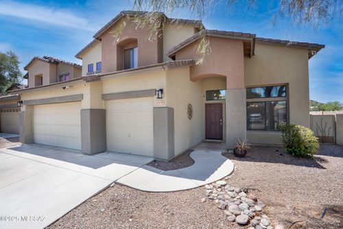 10530 E Ravenswood St, Tucson, AZ, 85747-5957 | Card Image