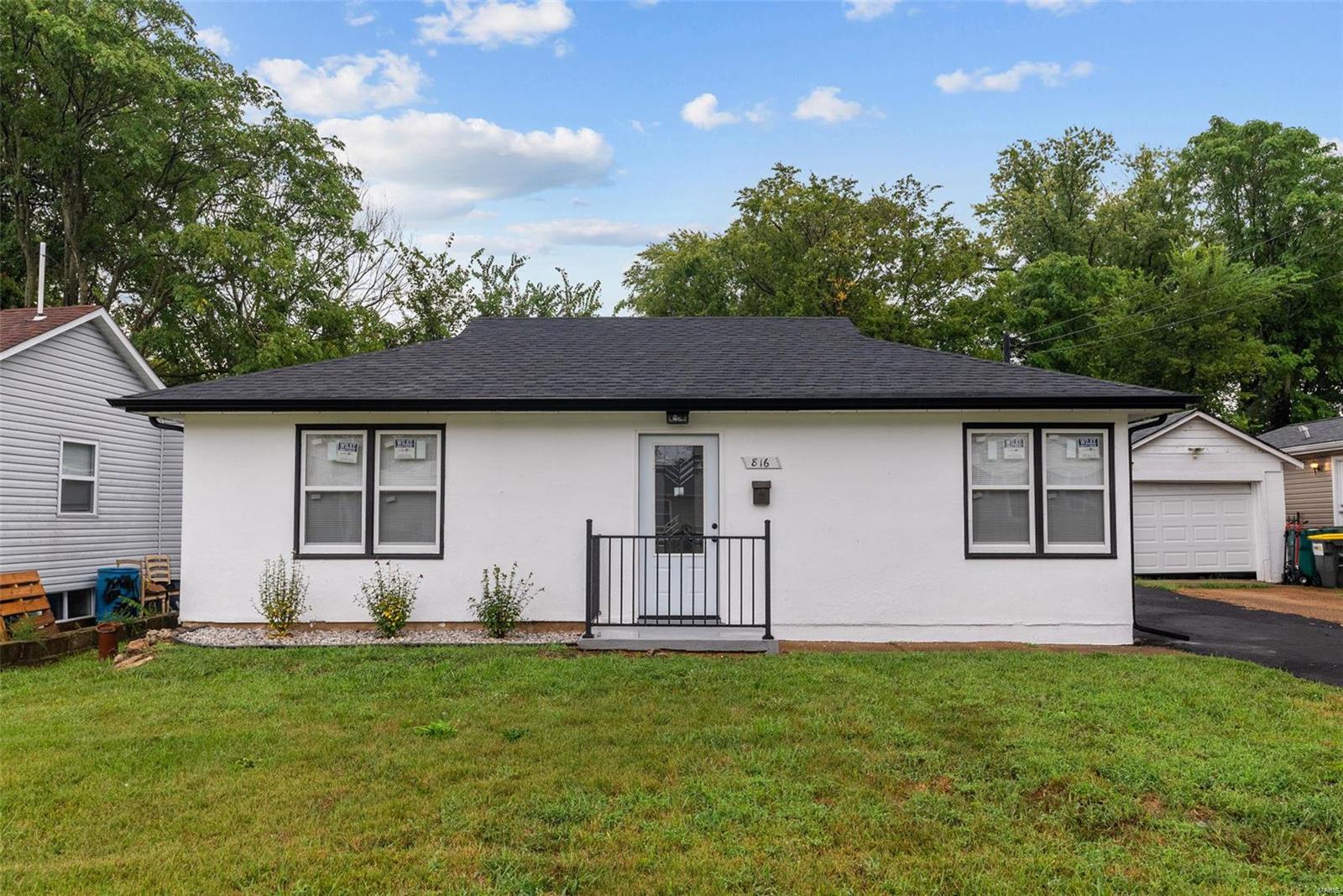 Elm Ave, Saint Louis, MO 63119
