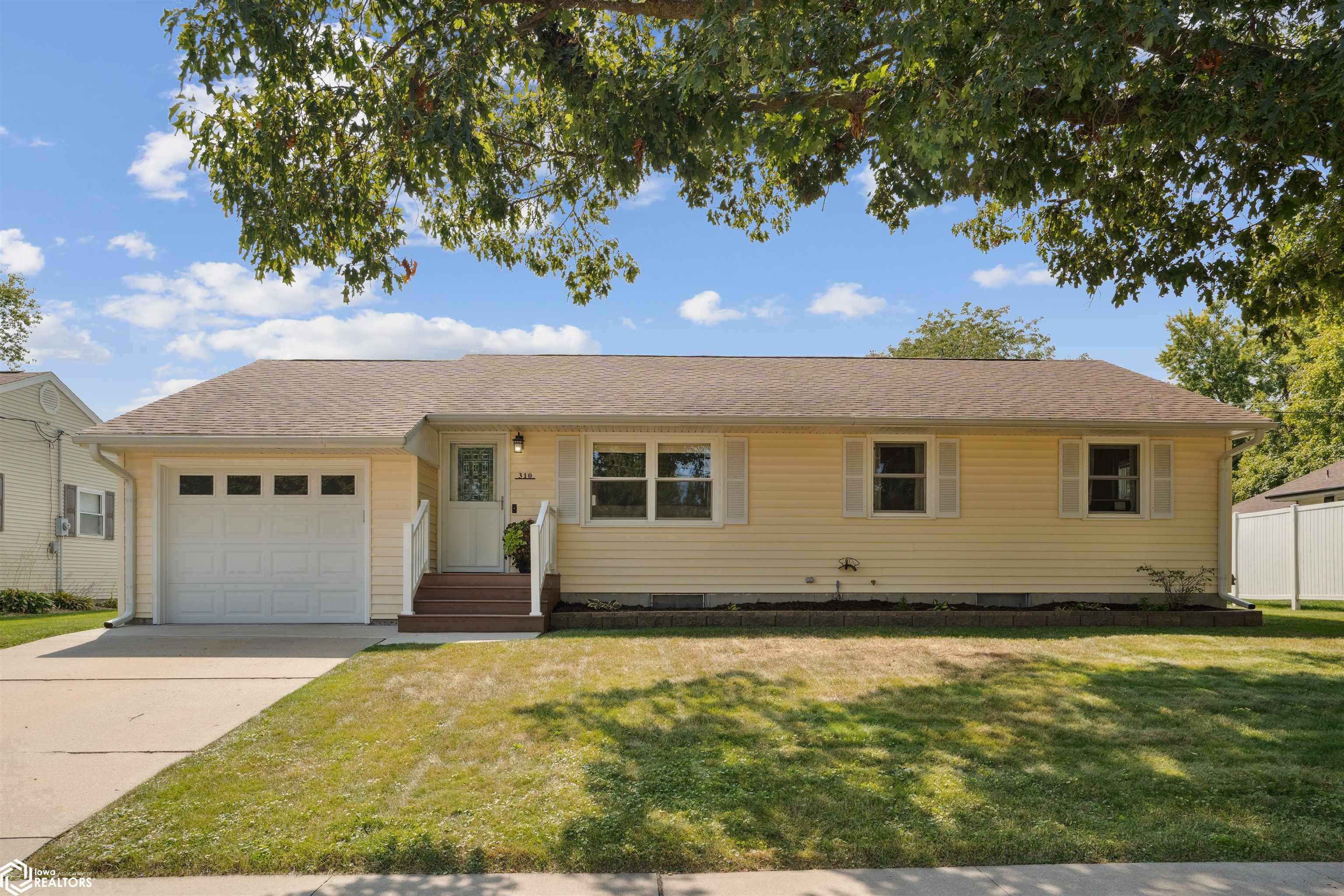 Baker St, Mount Pleasant, IA 52641
