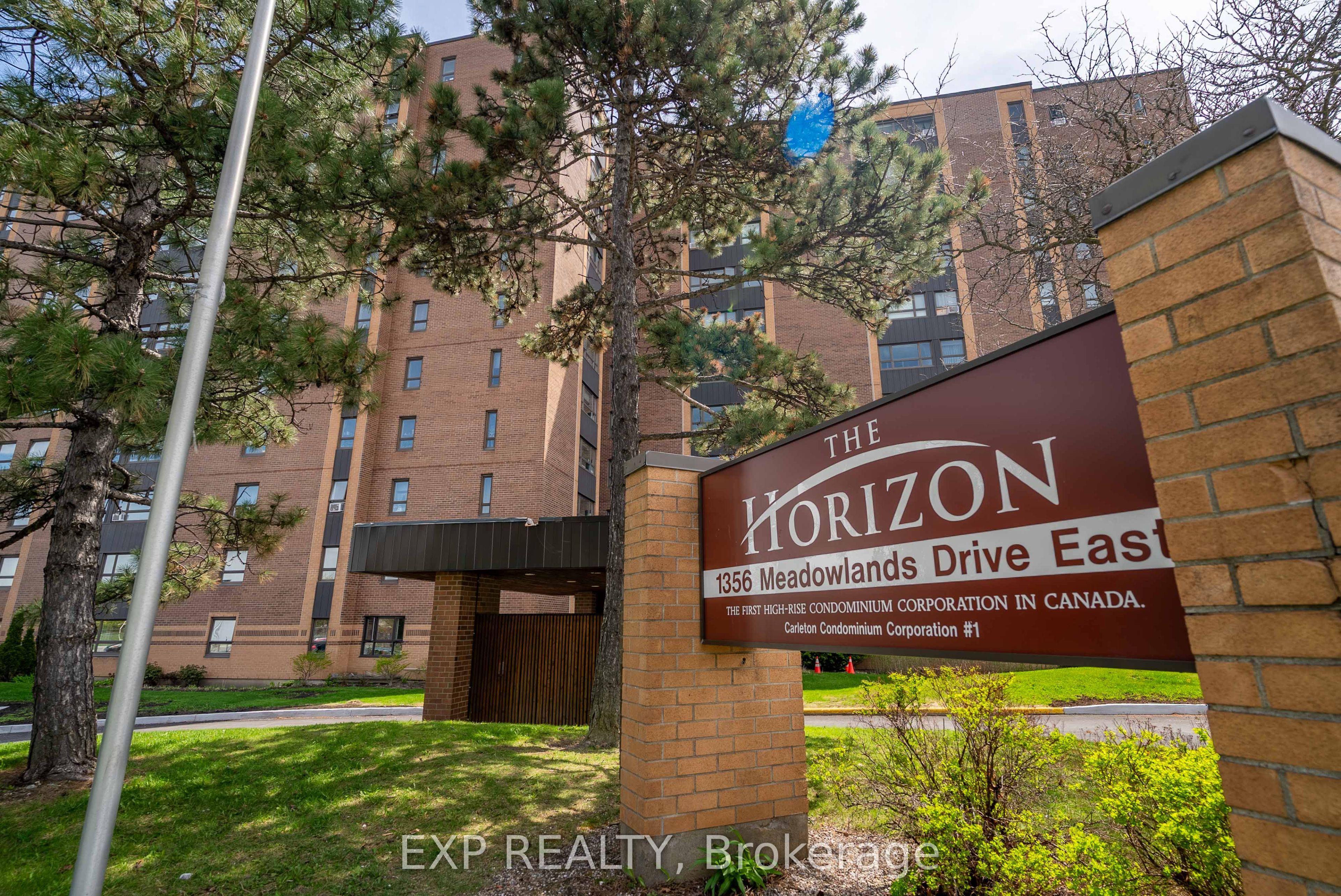 Residential in Cityview - Parkwoods Hills - Rideau Shore 4