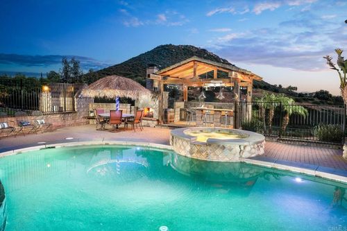 15420 Sierra Grande, Valley Center, CA, 92082-5230 | Card Image