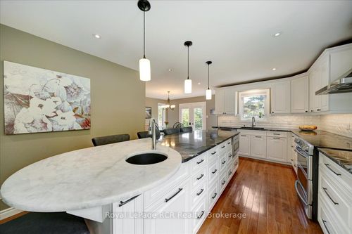 303 6th Ave W, Owen Sound, ON, N4K6H9 | Card Image