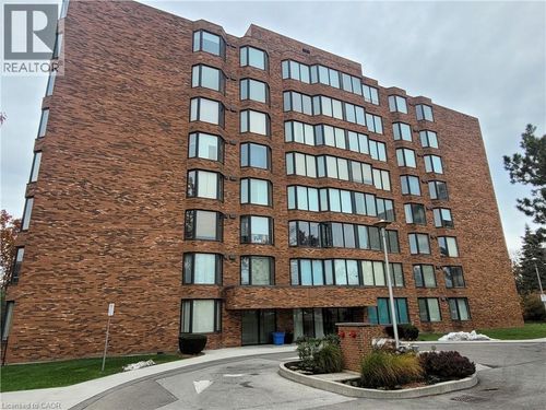 308-200 Limeridge Rd W, Hamilton, ON, L9C7M7 | Card Image