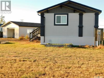 8 Allard Bay, House other with 3 bedrooms, 2 bathrooms and null parking in Gravelbourg SK | Image 1