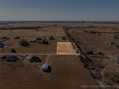 001 Paralee St, Durant, OK, 74701-7455 | Card Image