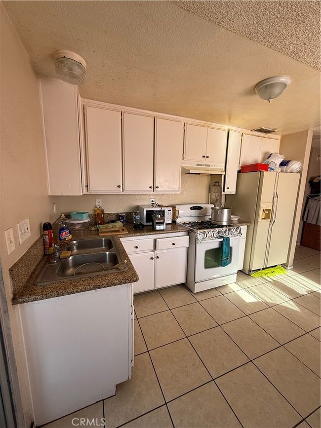 663 W 14th St, Home with 7 bedrooms, 4 bathrooms and null parking in San Bernardino CA | Image 33