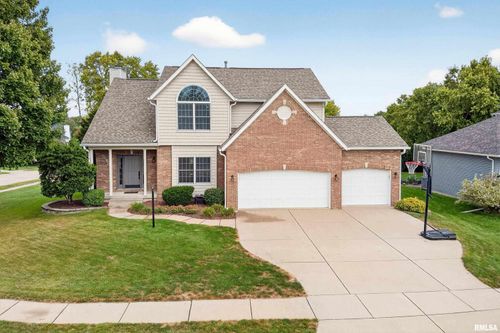 2614 Heather Glen Cir, Bettendorf, IA, 52722-7535 | Card Image