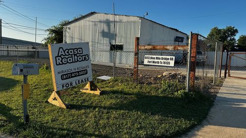 6413 Nine Mile Bridge Rd, Fort Worth, TX, 76135-9259 | Card Image