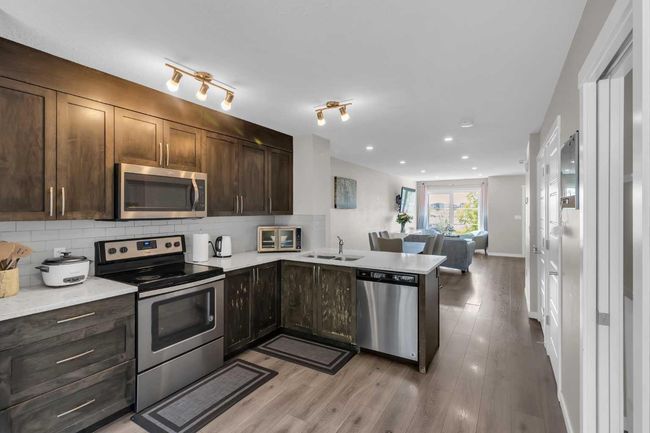 142 Red Embers Gate Ne, Townhouse with 3 bedrooms, 4 bathrooms and 1 parking in Calgary AB | Image 8