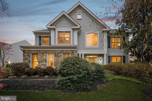 11400 Night Star Way, RESTON, VA, 20194-1011 | Card Image