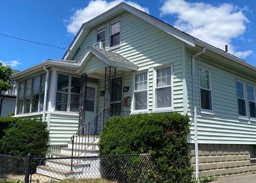 16 Glenwood Ave, Medford, MA, 02155-4861 | Card Image