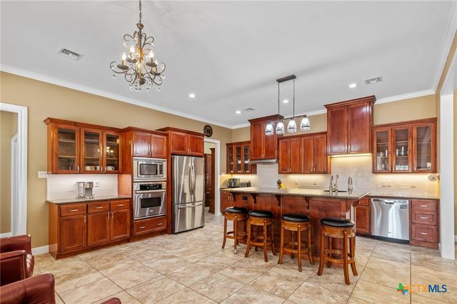 404 Iron Gate, House other with 5 bedrooms, 5 bathrooms and null parking in Victoria TX | Image 10