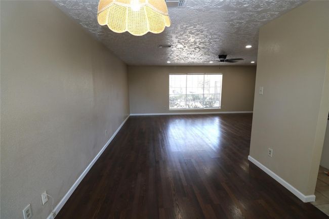 20123 Chipplegate Ln, House other with 3 bedrooms, 2 bathrooms and 2 parking in Humble TX | Image 7