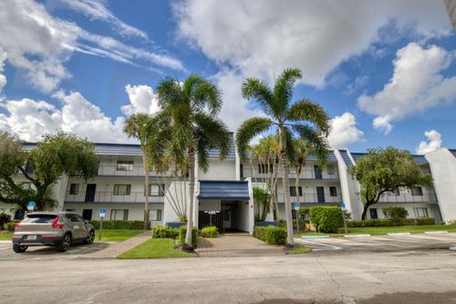 304-4489 Luxemburg Ct, Lake Worth, FL, 33467-5059 | Card Image