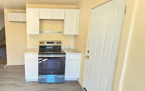 apt-3-53 Taylor Ave, Brockton, MA, 02302-3727 | Card Image