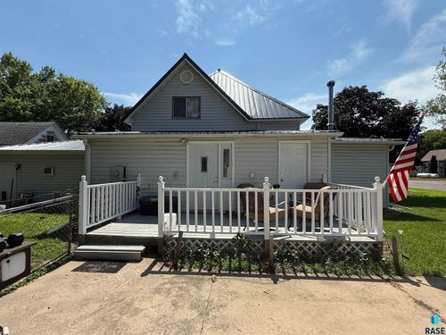 311 2nd St, Wakonda, SD, 57073-2055 | Card Image