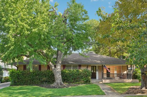 7030 Wakefield St, Dallas, TX, 75231-7306 | Card Image