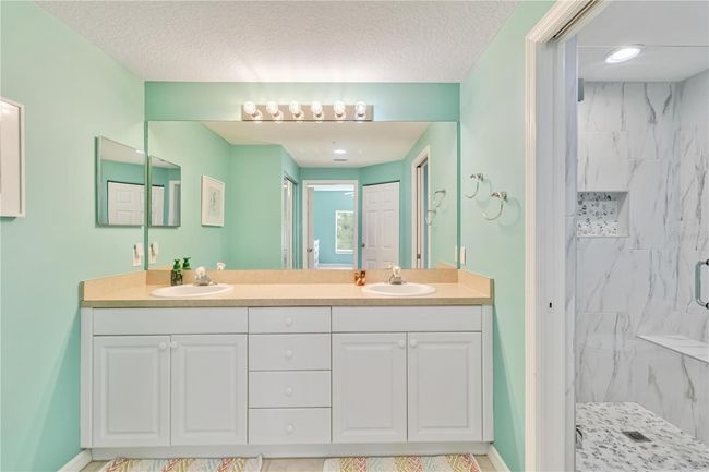 102 - 6339 Bay Cedar Ln, Condo with 2 bedrooms, 2 bathrooms and null parking in BRADENTON FL | Image 22