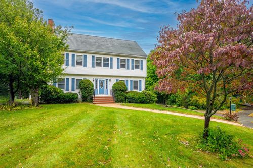 8 Otter Pond Road, Lynnfield, MA, 01940 | Card Image