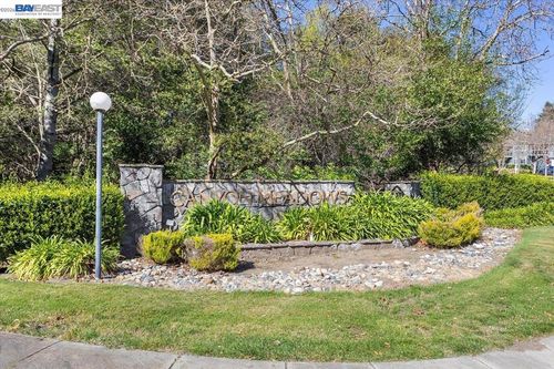 apt-c-8040 Mountain View Dr, Pleasanton, CA, 94588-4743 | Card Image