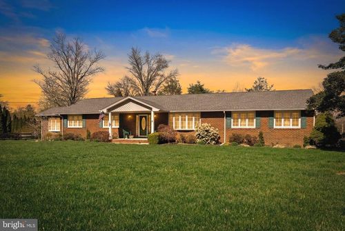 6 Stanley Dr, Robbinsville, NJ, 08691-1132 | Card Image