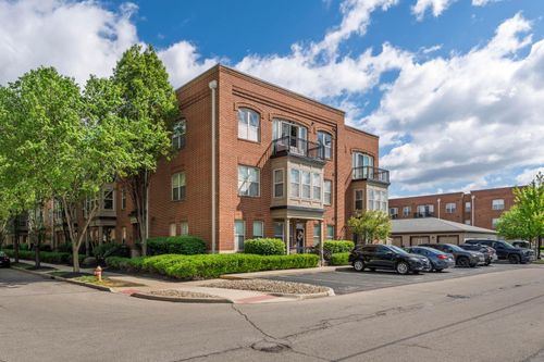 302-936 Perry Place, Columbus, OH, 43215 | Card Image