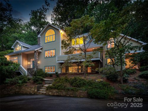 52 Robinhood Rd, Asheville, NC, 28804-1638 | Card Image