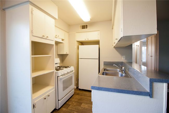 A25 - 2506 Manor Cir, Home with 2 bedrooms, 1 bathrooms and 1 parking in Austin TX | Image 14