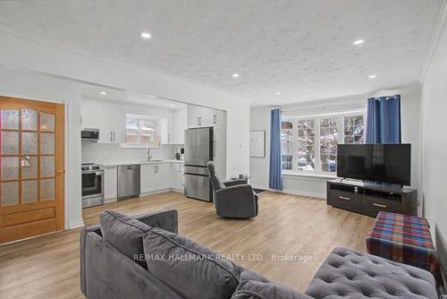 37 Avis Cres, East York, ON, M4B1B8 | Card Image