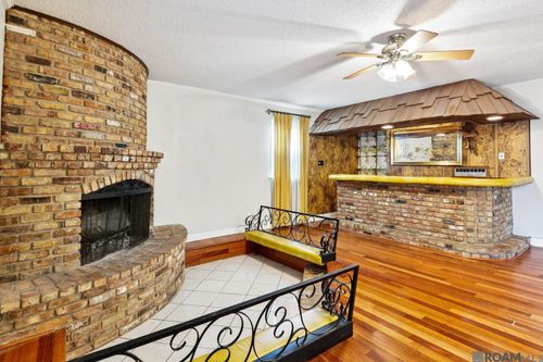 1893 Lagan Ct, Lutcher, LA, 70071-5617 | Card Image