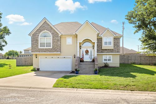 702 Copper Oaks Dr, Carl Junction, MO, 64834-8434 | Card Image
