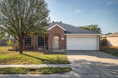 205 Saddlebrook Dr, Krum, TX, 76249-7181 | Card Image