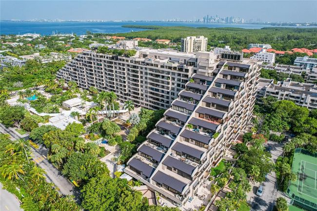 APT-543 - 151 Crandon Blvd, Condo with 3 bedrooms, 3 bathrooms and null parking in Key Biscayne FL | Image 45