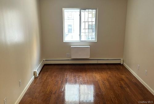 858 E 175th St, Bronx, NY, 10460-4680 | Card Image