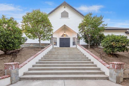 42761 Juniper Street, Murrieta, CA, 92562 | Card Image