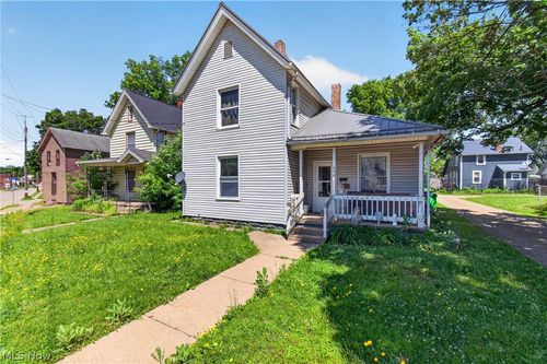 630 Walnut Rd Sw, Massillon, OH, 44647-7757 | Card Image