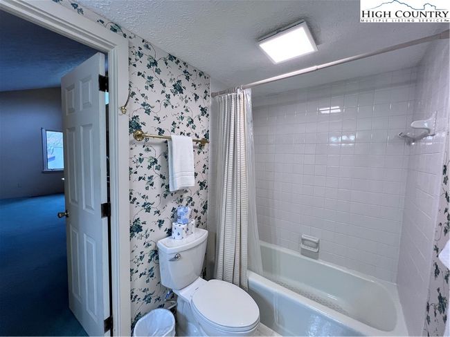 bath 2 | Image 25