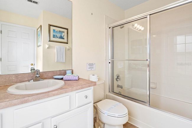 Bath between two twin bedrooms | Image 43