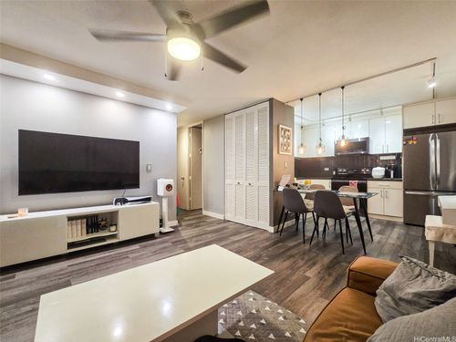 703-5180 Likini St, Honolulu, HI, 96818-3033 | Card Image