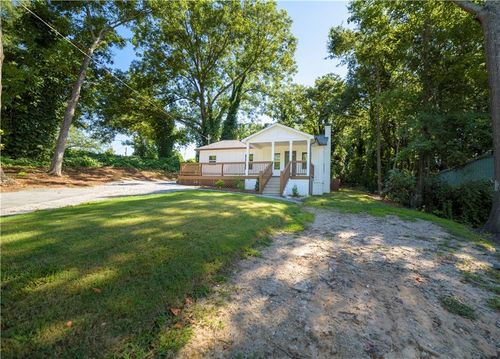 79 S Pine St, Toccoa, GA, 30577-3373 | Card Image