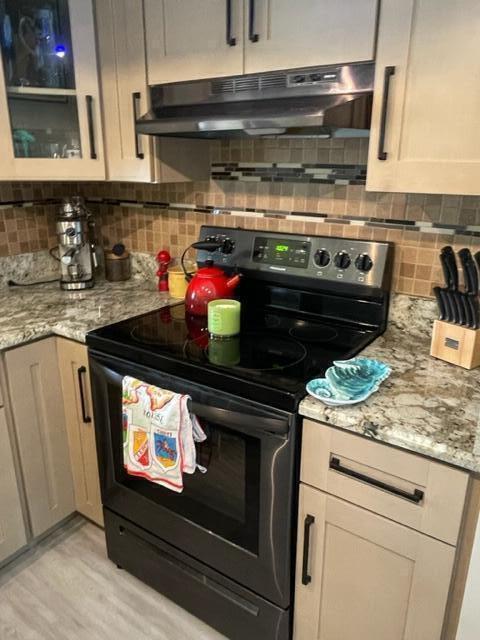 Residential Lease in Boynton Beach 3