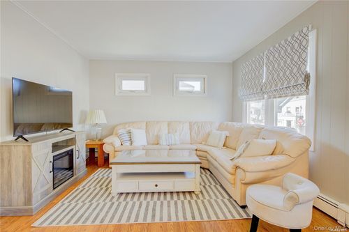 26 Indiana Ave, Long Beach, NY, 11561-1208 | Card Image