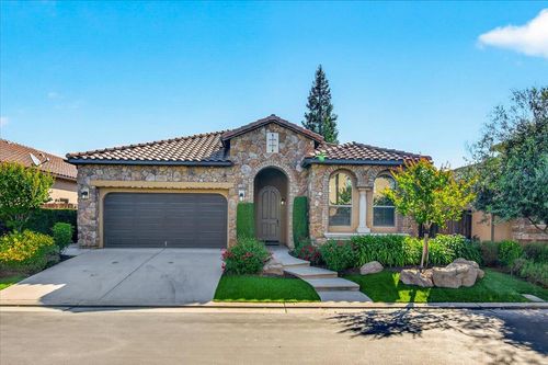 11348 N Via Montessori Dr, Fresno, CA, 93730-8825 | Card Image