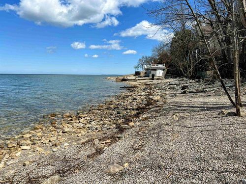 5341 Edgewater Beach Road, GREEN BAY, WI, 54311 | Card Image