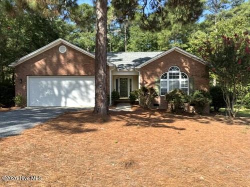 8 Juniper Ln, Pinehurst, NC, 28374-8001 | Card Image