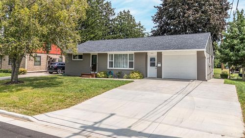 906 Oshkosh Street, NEW LONDON, WI, 54961 | Card Image