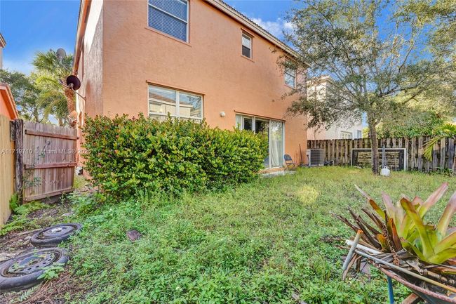 5223 Sw 155 Th Way, House other with 3 bedrooms, 3 bathrooms and null parking in Miramar FL | Image 52