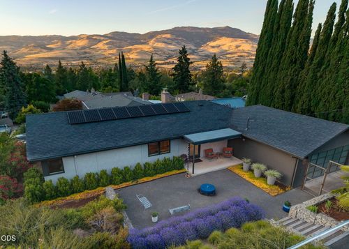 565 Altamont St, Ashland, OR, 97520-3007 | Card Image